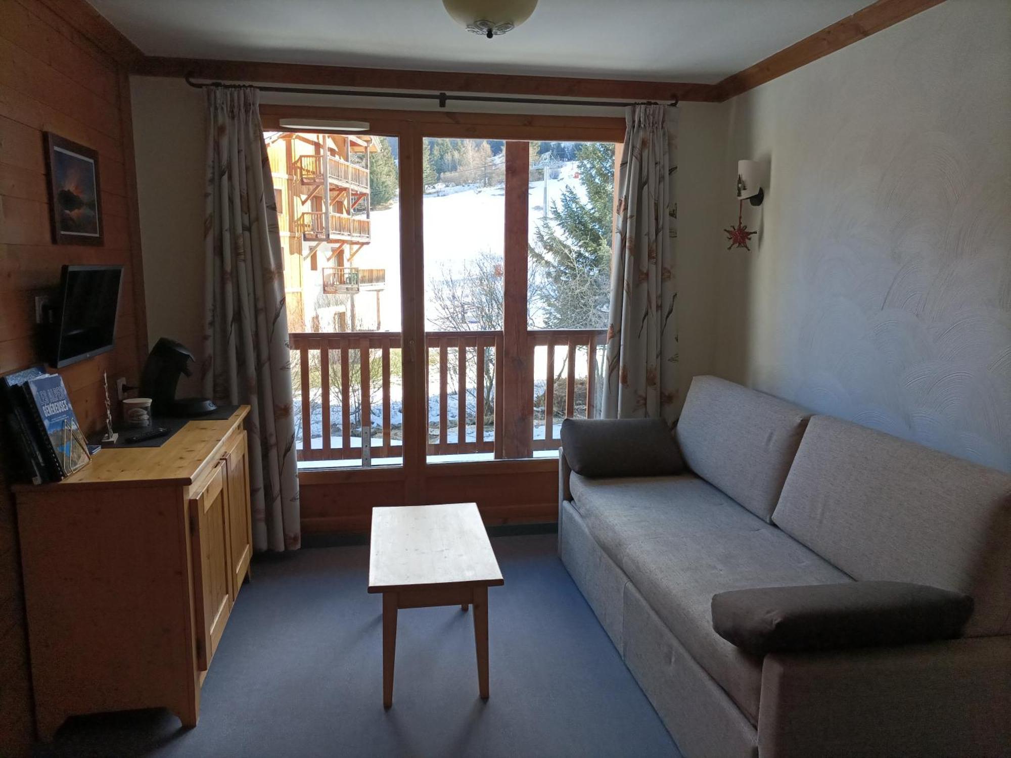 Residence Les Alpages 4 Etoiles - Appartement 4 Personnes - Piscine, Hammam, Sauna, Jacuzzi - Valcenis 73480 Lanslebourg-Mont-Cenis Bilik gambar